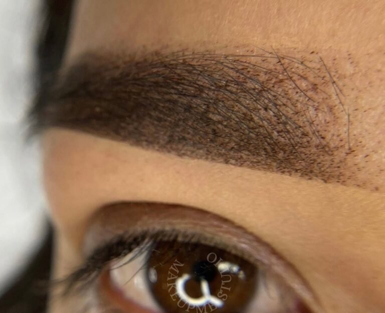 Resultado de micropigmentación de cejas en MakeupMe Studio