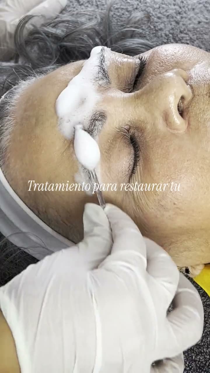 Tratamiento restauracion de cejas en MakeupMe Studio Barranquilla